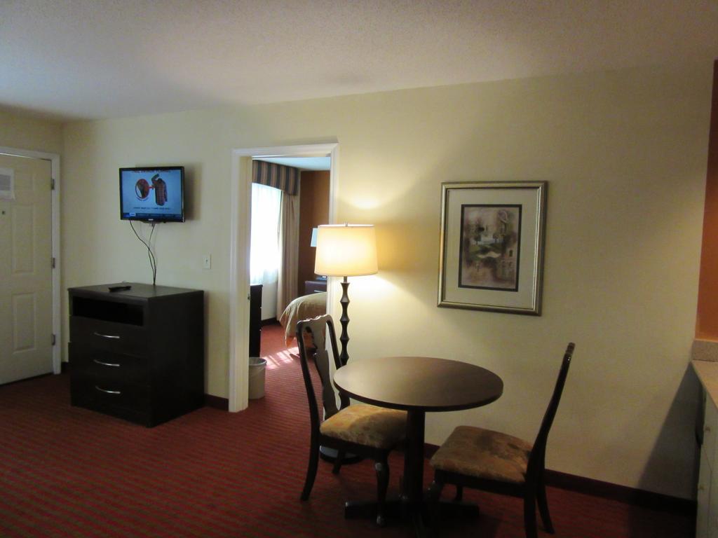 Clarion Suites Augusta Esterno foto